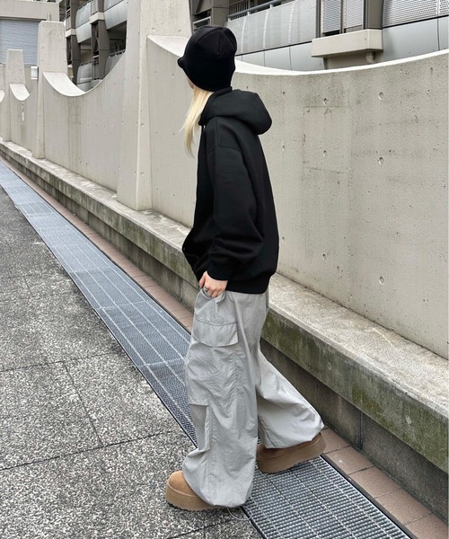 sedacle（セダクル）の「グラデーションロゴパーカー（パーカー・メンズ・ブラック/ベージュ・MEDIUM/LARGE）」の6枚目の写真