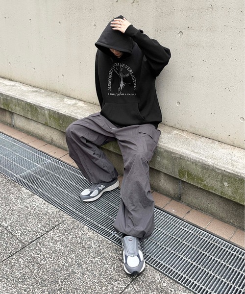 sedacle（セダクル）の「グラデーションロゴパーカー（パーカー・メンズ・ブラック/ベージュ・MEDIUM/LARGE）」の9枚目の写真