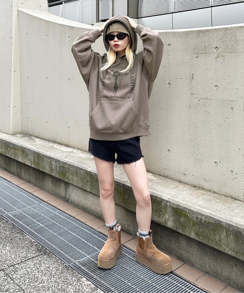 sedacle（セダクル）の「グラデーションロゴパーカー（パーカー・メンズ・ブラック/ベージュ・MEDIUM/LARGE）」の12枚目の写真