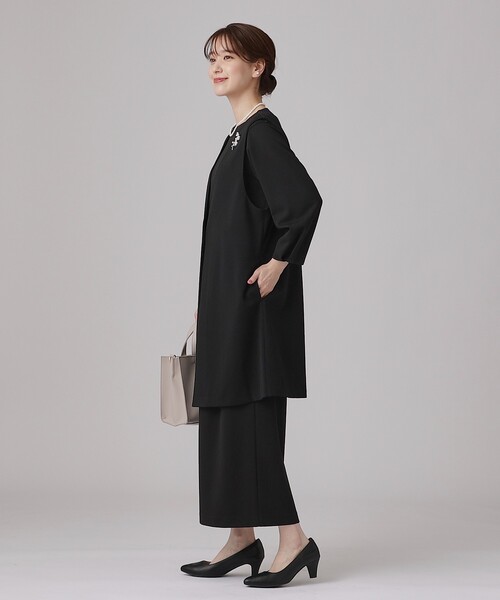 SHOO・LA・RUE(シューラルー)の「【通勤/デイリー/セットアップ可】マルチに使える カットジョーゼット ジレ(ベスト・レディース・ベージュ系その他7/ブラック系3・02/03/04)」の4枚目の写真