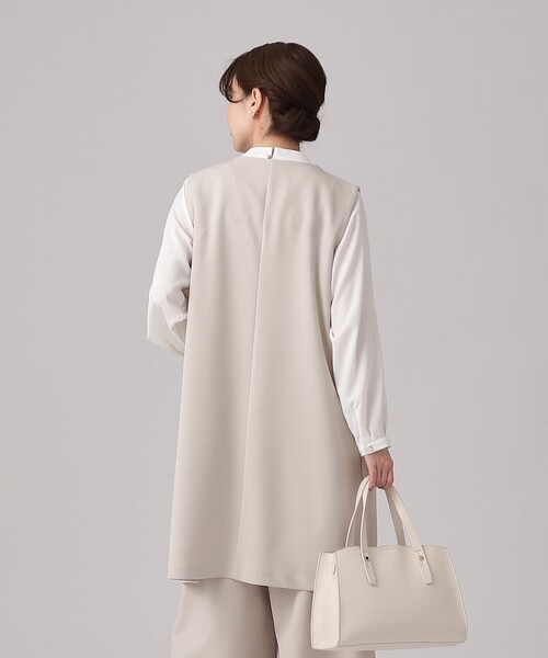 SHOO・LA・RUE(シューラルー)の「【通勤/デイリー/セットアップ可】マルチに使える カットジョーゼット ジレ(ベスト・レディース・ベージュ系その他7/ブラック系3・02/03/04)」の15枚目の写真