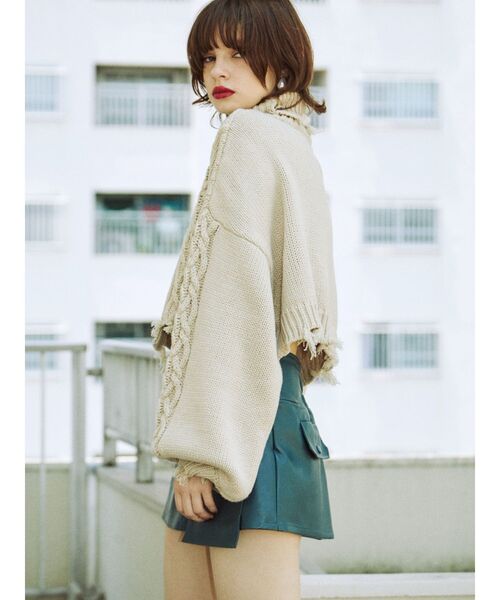 jouetie（ジュエティ）の「ダメージケーブルニット（ニット/セーター・レディース・アイボリー/ブルー/レッド・MEDIUM）」の13枚目の写真