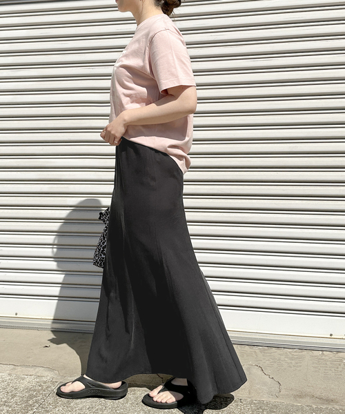 JOURNAL STANDARD relume（ジャーナルスタンダード　レリューム）の「美シルエット。フィブリルレーヨンポリエステルマーメイドスカート（スカート・レディース・ブラック/オリーブ・FREE）」の6枚目の写真