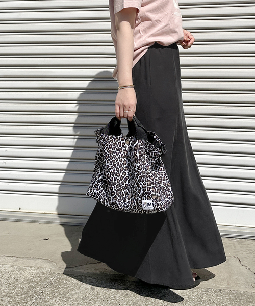 JOURNAL STANDARD relume（ジャーナルスタンダード　レリューム）の「美シルエット。フィブリルレーヨンポリエステルマーメイドスカート（スカート・レディース・ブラック/オリーブ・FREE）」の11枚目の写真