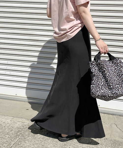 JOURNAL STANDARD relume（ジャーナルスタンダード　レリューム）の「美シルエット。フィブリルレーヨンポリエステルマーメイドスカート（スカート・レディース・ブラック/オリーブ・FREE）」の12枚目の写真