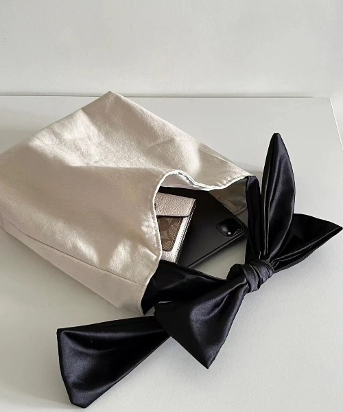 Chick（チック）の「リボンワンハンドルバッグ（ハンドバッグ・レディース・ホワイト・FREE）」の2枚目の写真