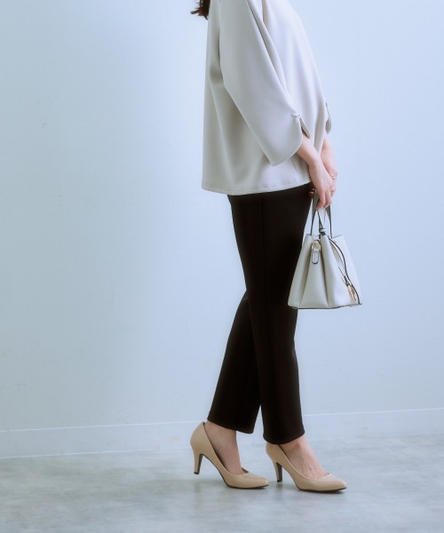 7days Life Styling（セブンデイズライフスタイリング）の「ドロストテーパードパンツ(きれいめダンボール素材)（その他パンツ・レディース・グレイッシュベージュ/ブラック・S/M/L/LL）」の11枚目の写真