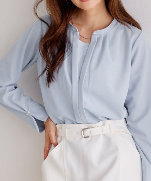 Pierrot（ピエロ）の「2wayネックデザインTブラウス（シャツ/ブラウス・レディース・ネイビー/ピンク系その他/ブラック/オフホワイト/グレー/ブルー/ライトブルー・M/L）」の5枚目の写真