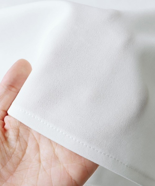 Pierrot（ピエロ）の「2wayネックデザインTブラウス（シャツ/ブラウス・レディース・ネイビー/ピンク系その他/ブラック/オフホワイト/グレー/ブルー/ライトブルー・M/L）」の15枚目の写真