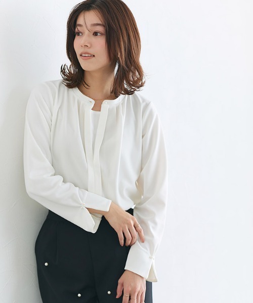 Pierrot（ピエロ）の「2wayネックデザインTブラウス（シャツ/ブラウス・レディース・ネイビー/ピンク系その他/ブラック/オフホワイト/グレー/ブルー/ライトブルー・M/L）」の18枚目の写真