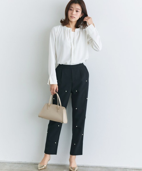 Pierrot（ピエロ）の「2wayネックデザインTブラウス（シャツ/ブラウス・レディース・ネイビー/ピンク系その他/ブラック/オフホワイト/グレー/ブルー/ライトブルー・M/L）」の19枚目の写真