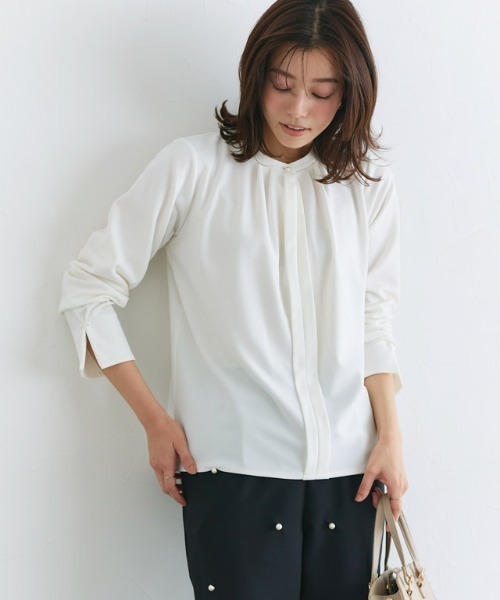 Pierrot（ピエロ）の「2wayネックデザインTブラウス（シャツ/ブラウス・レディース・ネイビー/ピンク系その他/ブラック/オフホワイト/グレー/ブルー/ライトブルー・M/L）」の20枚目の写真