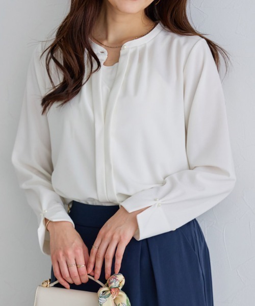 Pierrot（ピエロ）の「2wayネックデザインTブラウス（シャツ/ブラウス・レディース・ネイビー/ピンク系その他/ブラック/オフホワイト/グレー/ブルー/ライトブルー・M/L）」の8枚目の写真