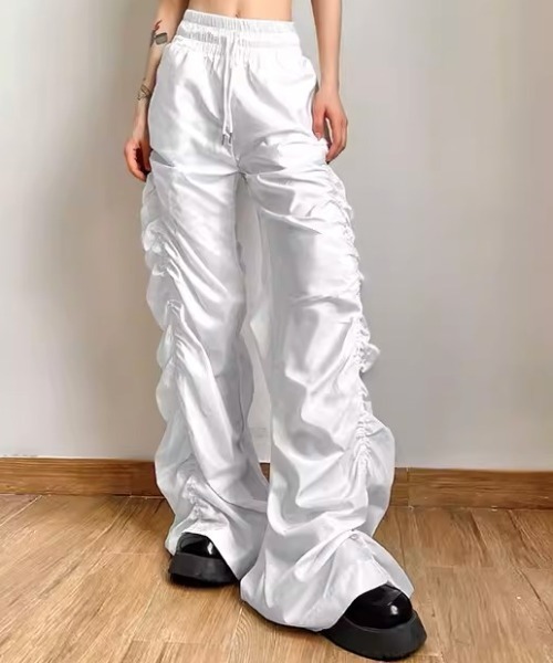.KOM（ドットコム）の「A'GEM/9 × .kom 『.KOM/ドットケーオーエム』 シャーリングワイドパンツ（その他パンツ・レディース・ホワイト/ブラック・S）」の16枚目の写真