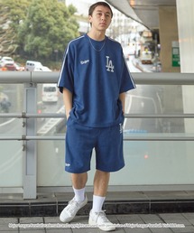 MLB（メジャーリーグベースボール）の「MLB メジャーリーグベースボール 別注 セットアップ ワッペン刺繍  サイドライン ビッグシルエット半袖プルオーバースウェット&ショートパンツ（セットアップ）」