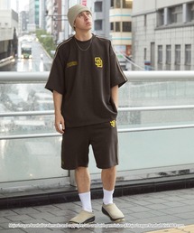 MLB（メジャーリーグベースボール）の「MLB/メジャーリーグベースボール 別注 セットアップ ワッペン刺繍  サイドライン ビッグシルエット半袖プルオーバースウェット＆ショートパンツ（セットアップ）」