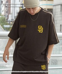 MLB（メジャーリーグベースボール）の「MLB メジャーリーグベースボール 別注 セットアップ ワッペン刺繍  サイドライン ビッグシルエット半袖プルオーバースウェット&ショートパンツ（セットアップ）」