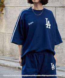 MLB（メジャーリーグベースボール）の「MLB/メジャーリーグベースボール 別注 セットアップ ワッペン刺繍  サイドライン ビッグシルエット半袖プルオーバースウェット＆ショートパンツ（セットアップ）」