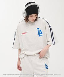 MLB（メジャーリーグベースボール）の「MLB メジャーリーグベースボール 別注 セットアップ ワッペン刺繍  サイドライン ビッグシルエット半袖プルオーバースウェット&ショートパンツ（セットアップ）」