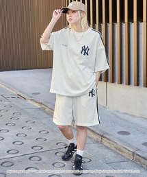 MLB（メジャーリーグベースボール）の「MLB メジャーリーグベースボール 別注 セットアップ ワッペン刺繍  サイドライン ビッグシルエット半袖プルオーバースウェット&ショートパンツ（セットアップ）」