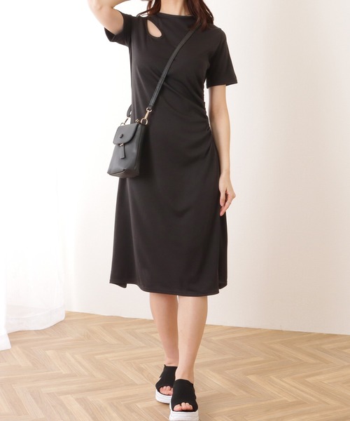 Lace Ladies(レースレディース)の「ウエスト ギャザー カットアウト 半袖 ミディ ワンピース(ワンピース・レディース・ブラック/ミント・S/M/XL)」の2枚目の写真