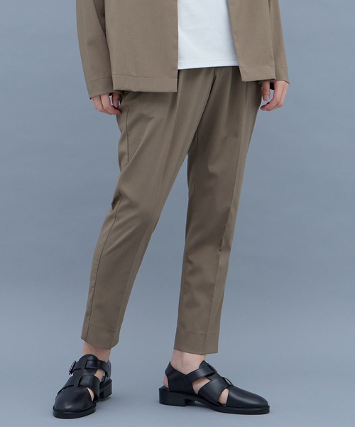 UNITED TOKYO(ユナイテッドトウキョウ)の「Dry Air Light スラックス|セットアップ着用可能(スラックス・メンズ・ダークグレー/グレイッシュベージュ/ネイビー/ライトブルーグレー・2/1/3)」の4枚目の写真