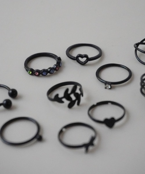 Port(ポート)の「【 Port / ポート 】 10点セット シンプル デザイン リング(リング・レディース・ゴールド/シルバー/ブラック/ゴールド系その他/シルバー系その他/ブラック系その他/シルバー系その他2/ゴールド系その他2・FREE)」の9枚目の写真