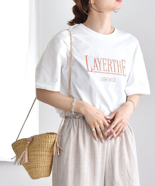 quaranciel(カランシエル)の「quaranciel:〈洗濯機可能〉クルーネック コットン ロゴ プリント TEE(Tシャツ/カットソー・レディース・ホワイト系1/ホワイト系3/ブラック/ホワイト系2・ONE SIZE)」の7枚目の写真