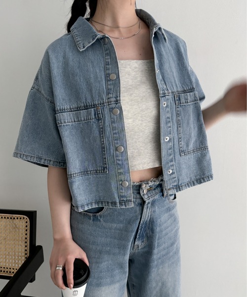 EPIMI E'PIMMY（エピミエピミー）の「ショート丈半袖オーバーデニムシャツ（シャツ/ブラウス・レディース・ブラック/ブルー・MEDIUM）」の2枚目の写真