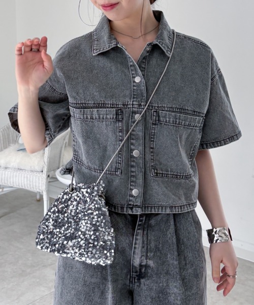 EPIMI E'PIMMY（エピミエピミー）の「ショート丈半袖オーバーデニムシャツ（シャツ/ブラウス・レディース・ブラック/ブルー・MEDIUM）」の6枚目の写真