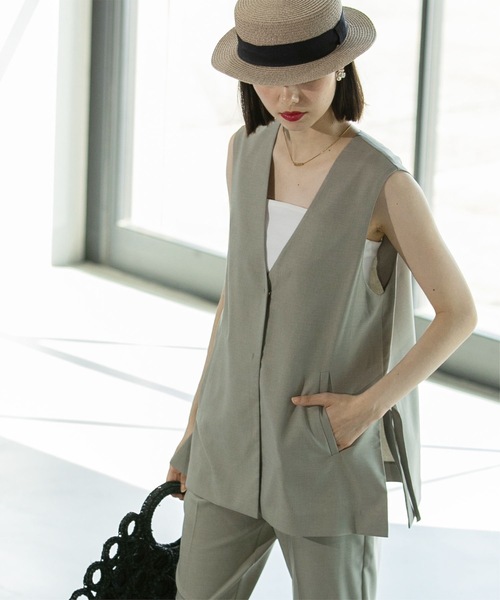 OPAQUE.CLIP（オペークドットクリップ）の「◆セットアップ対応 Vネックジレ ストレッチリネンライク【洗濯機洗い可/UVケア】（ベスト・レディース・ブラック/グレー・38/40/42）」の3枚目の写真