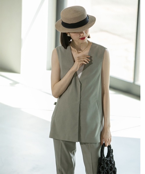 OPAQUE.CLIP（オペークドットクリップ）の「◆セットアップ対応 Vネックジレ ストレッチリネンライク【洗濯機洗い可/UVケア】（ベスト・レディース・ブラック/グレー・38/40/42）」の4枚目の写真