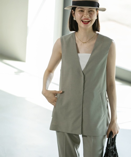 OPAQUE.CLIP（オペークドットクリップ）の「◆セットアップ対応 Vネックジレ ストレッチリネンライク【洗濯機洗い可/UVケア】（ベスト・レディース・ブラック/グレー・38/40/42）」の6枚目の写真