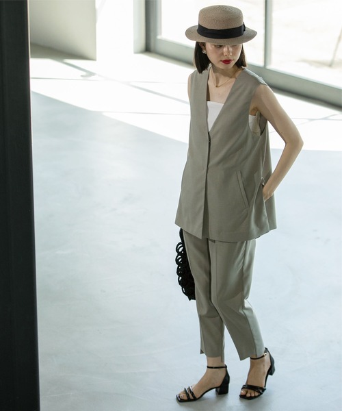 OPAQUE.CLIP（オペークドットクリップ）の「◆セットアップ対応 Vネックジレ ストレッチリネンライク【洗濯機洗い可/UVケア】（ベスト・レディース・ブラック/グレー・38/40/42）」の8枚目の写真