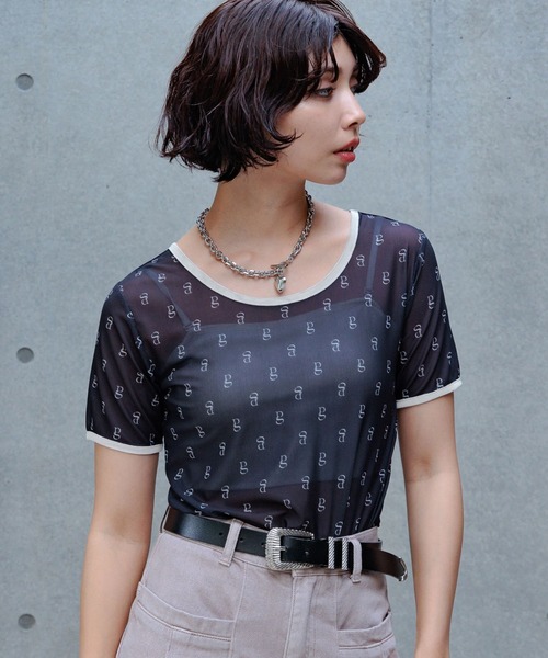 PAGEBOY(ページボーイ)の「モノグラムシアーT(Tシャツ/カットソー・レディース・オフホワイト/アイボリー/ブラック・FREE)」の1枚目の写真