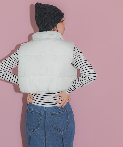 coca（coca）（コカ）の「ハイネックショート丈中綿ベスト（ダウンベスト・レディース・アイボリー/ブラック・L/M）」の6枚目の写真