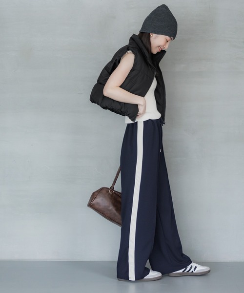 coca（coca）（コカ）の「ハイネックショート丈中綿ベスト（ダウンベスト・レディース・アイボリー/ブラック・L/M）」の12枚目の写真