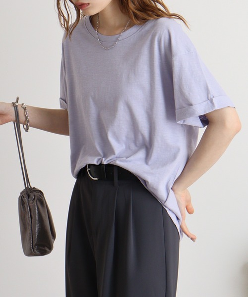 atONE(アットワン)の「オーバーサイズUネックTee(Tシャツ/カットソー・レディース・ネイビー/ブラック/ベージュ/カーキ/オフホワイト/ブルー系その他2/パープル系その他2/ピンク系その他3/ピンク系その他4/ブルー系その他/パープル系その他/モカ・L/M)」の10枚目の写真