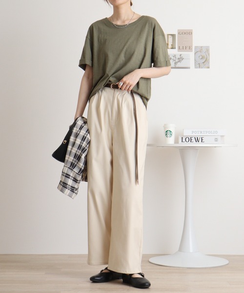 atONE(アットワン)の「オーバーサイズUネックTee(Tシャツ/カットソー・レディース・ネイビー/ブラック/ベージュ/カーキ/オフホワイト/ブルー系その他2/パープル系その他2/ピンク系その他3/ピンク系その他4/ブルー系その他/パープル系その他/モカ・L/M)」の22枚目の写真