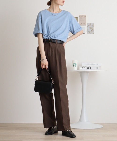 atONE(アットワン)の「オーバーサイズUネックTee(Tシャツ/カットソー・レディース・ネイビー/ブラック/ベージュ/カーキ/オフホワイト/ブルー系その他2/パープル系その他2/ピンク系その他3/ピンク系その他4/ブルー系その他/パープル系その他/モカ・L/M)」の17枚目の写真