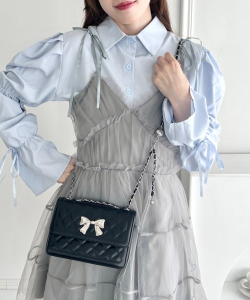 Loueme(ルエム)の「メタルリボンキルティングチェーンバッグ(ショルダーバッグ・レディース・ブラック/シルバー/ピンク/アイボリー・FREE)」の3枚目の写真