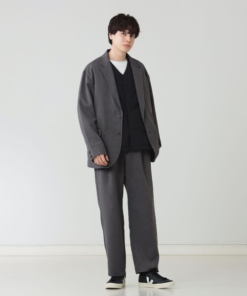 B:MING by BEAMS（ビーミングバイビームス）の「UNIVERSAL OVERALL × CITY DWELLERS / 別注 Sorona(R) Vネック インサレーションベスト（ベスト・メンズ・ブラック・LARGE/MEDIUM）」の16枚目の写真