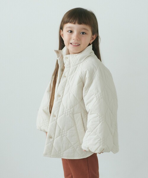 green label relaxing（グリーンレーベルリラクシング）の「フラワーキルト ブルゾン / キッズ 100cm-130cm（ブルゾン・キッズ・ブラック/ライトブルー/イエロー/ナチュラル・100cm/110cm/120cm/130cm）」の3枚目の写真