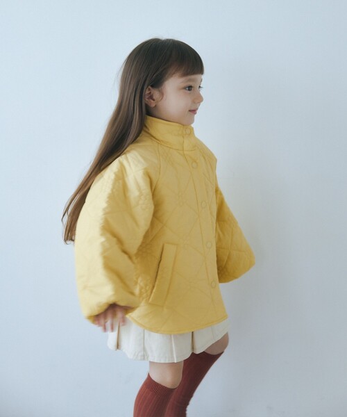 green label relaxing（グリーンレーベルリラクシング）の「フラワーキルト ブルゾン / キッズ 100cm-130cm（ブルゾン・キッズ・ブラック/ライトブルー/イエロー/ナチュラル・100cm/110cm/120cm/130cm）」の4枚目の写真