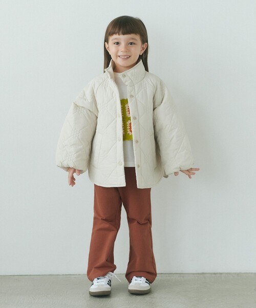 green label relaxing（グリーンレーベルリラクシング）の「フラワーキルト ブルゾン / キッズ 100cm-130cm（ブルゾン・キッズ・ブラック/ライトブルー/イエロー/ナチュラル・100cm/110cm/120cm/130cm）」の7枚目の写真