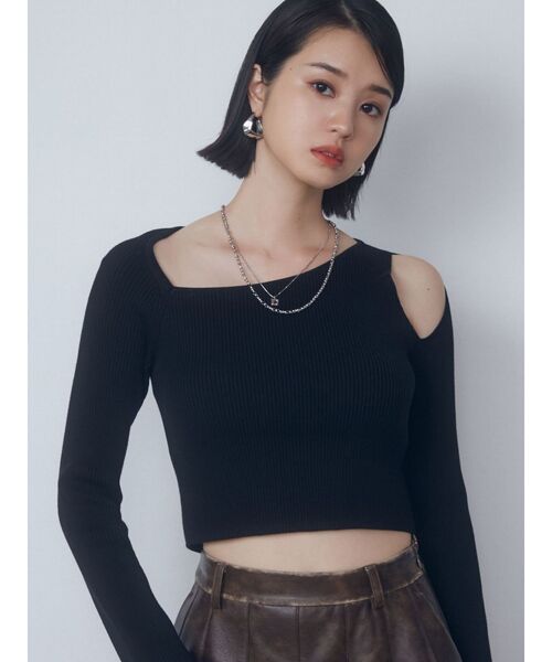 EMODA(エモダ)の「スキンラインニット(ニット/セーター・レディース・ブルー/グレー/ブラック/アイボリー・FREE)」の5枚目の写真