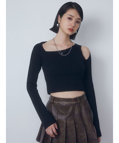 EMODA(エモダ)の「スキンラインニット(ニット/セーター・レディース・ブルー/グレー/ブラック/アイボリー・FREE)」の6枚目の写真