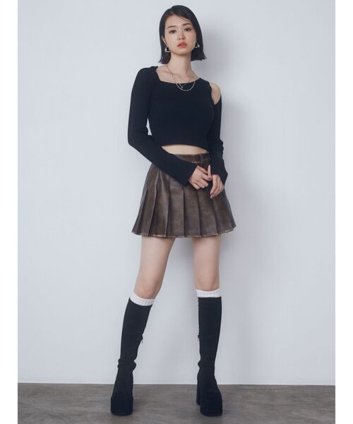 EMODA(エモダ)の「スキンラインニット(ニット/セーター・レディース・ブルー/グレー/ブラック/アイボリー・FREE)」の8枚目の写真