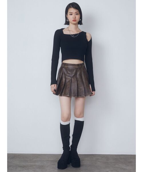 EMODA(エモダ)の「スキンラインニット(ニット/セーター・レディース・ブルー/グレー/ブラック/アイボリー・FREE)」の9枚目の写真