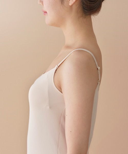 YU'NOW（ユナウ）の「【L字ワイヤーで谷間メイク/安定感◎】まる胸メイクのちゅるんブラキャミ【見えても◎ストラップ】【かわいいチュールデザイン】（インナーウェア/肌着・レディース・アイボリー/ブラック・S/M/L/LL）」の8枚目の写真